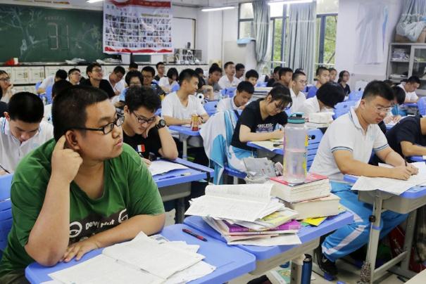 高中选科又有大调整，选科不好中等生变学渣，物化比重大幅增加