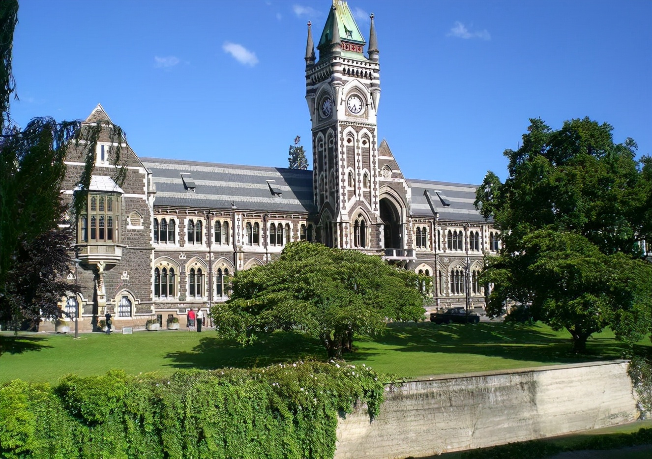 2022最新QS全球大学排名公布，Top500强中新西兰院校一览