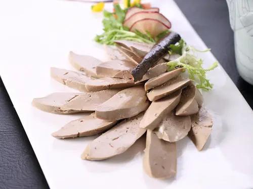 哪些食物含嘌呤高尿酸高人不能吃(哪些食物嘌呤高？痛风、尿酸高者拿走不谢)