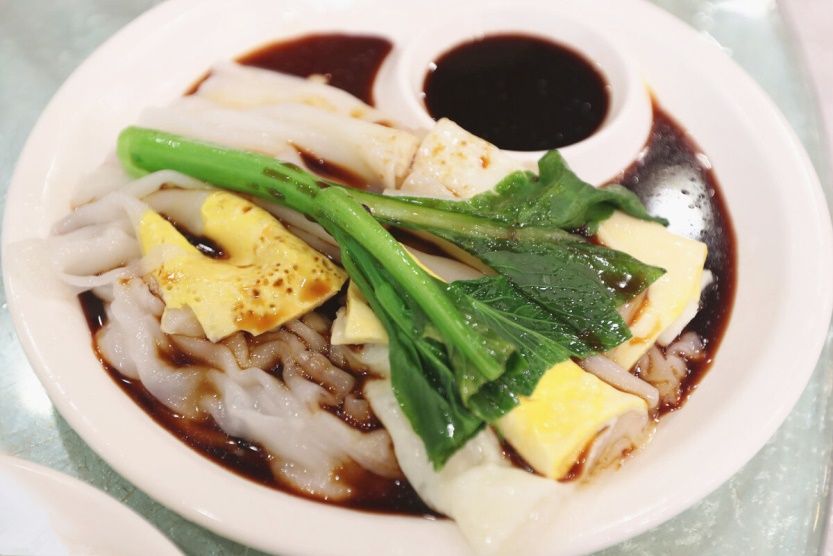 5个“大湾区哥哥”广州开大排档，3菜1汤1600元，能卖出去吗？