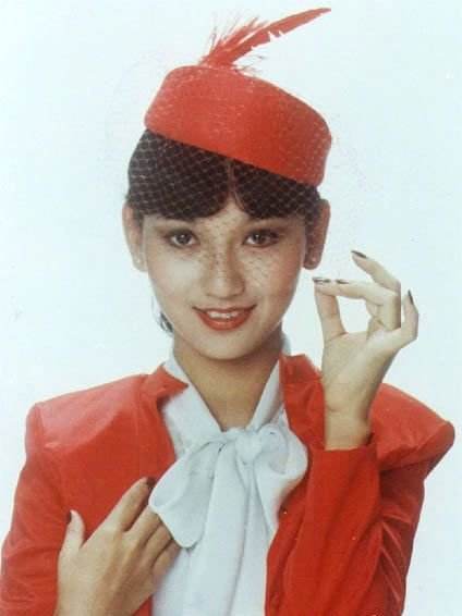 给最惊艳的“13位港姐”排个名：邱淑贞仅第4，张曼玉垫底了