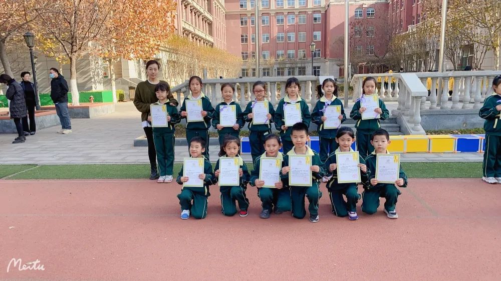 「天津华苑枫叶国际学校」期中表彰与优秀者同行，遇见更好的自己