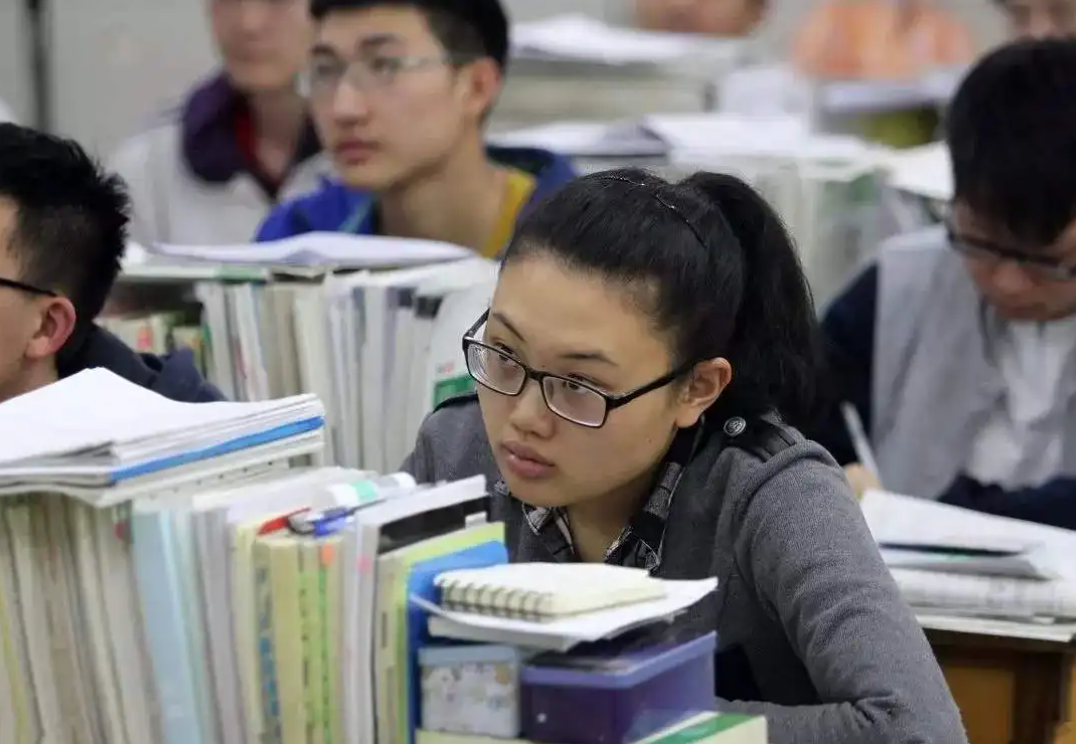 高考成绩VS模拟成绩，两者之间相差多少？答案可能与你想得不一样