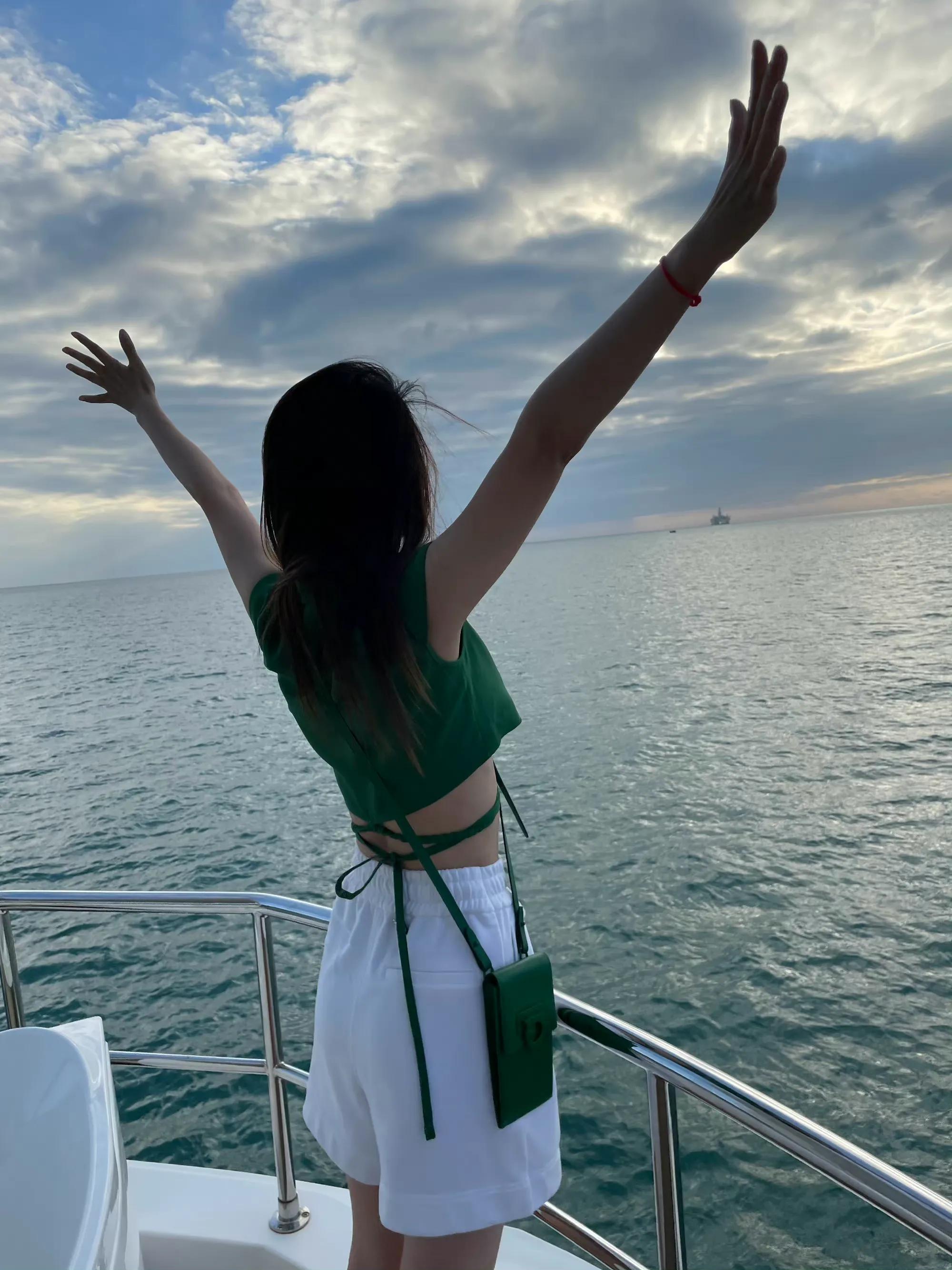 张翰、肖战、昆凌、热巴、景甜、曾舜晞、包文婧、喻言、李沁白鹿