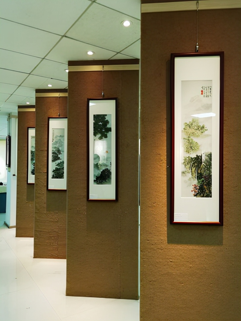 为期两个月“西凤腾翔·八家济美”江西书画名家精品展在南昌举行