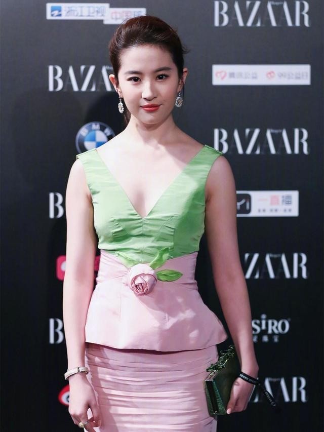 刘亦菲男人装图片(刘亦菲虽然是仙女) - 赤虎壹号