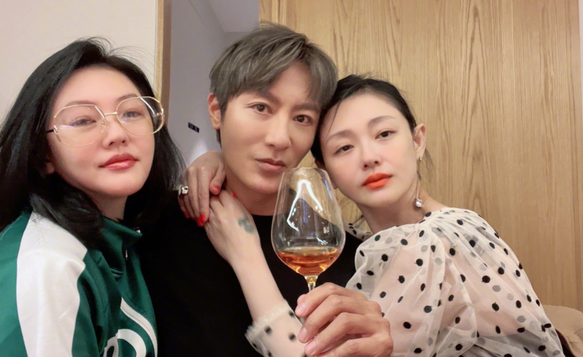 是离婚元年也是结婚元年！2021年12对明星离婚，但也有12对结婚了