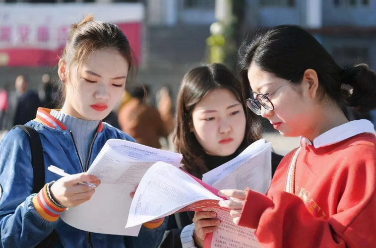 清华垫底和985当排头，你会如何选择？答案可以说是显而易见的