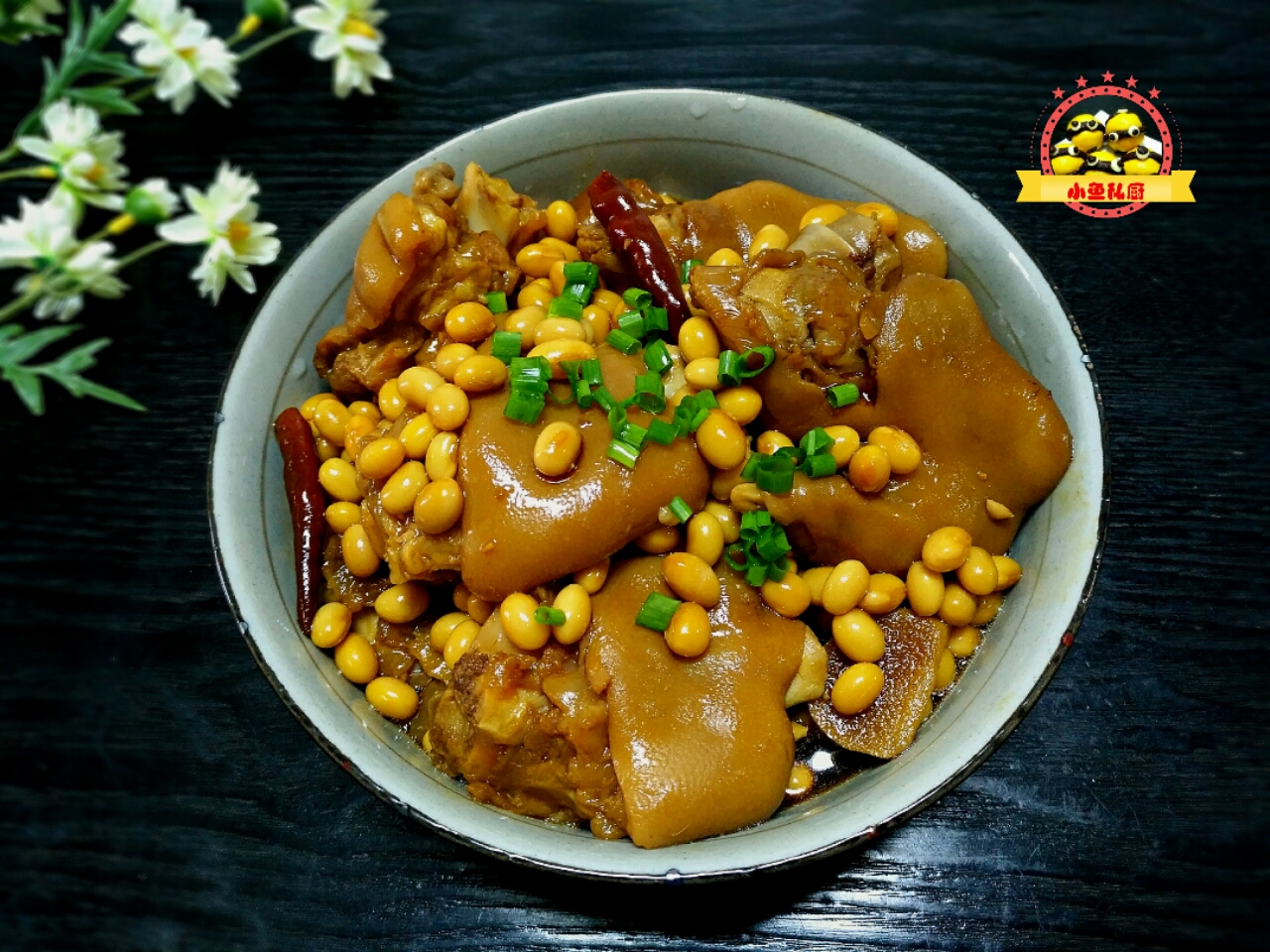年夜飯，不管一年掙多少錢，16道菜要端上桌，寓意虎年萬事順意
