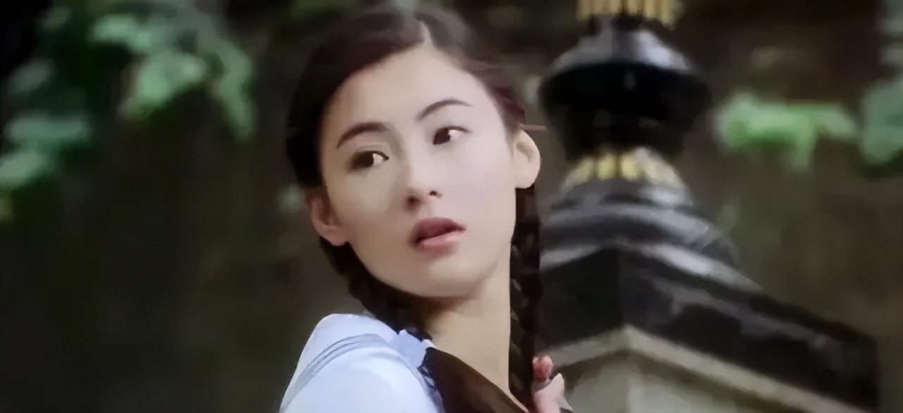 “呲牙咧嘴”别演回眸笑！有人回头一眼万年，有人我想给她按回去