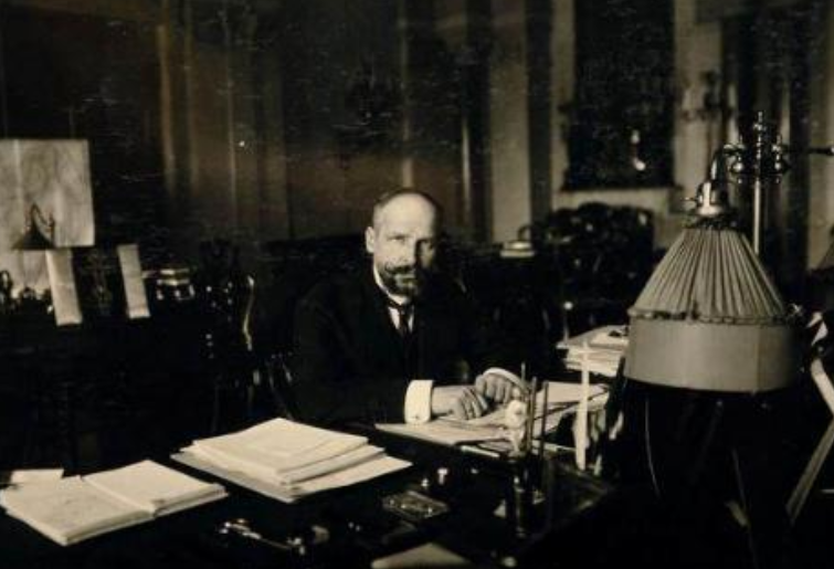 俄罗斯民众心中的伟人榜单，斯大林才排第3，第1第2是谁？