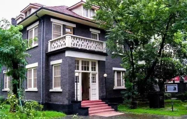 2022江苏高校排名出炉，南京大学稳坐榜首，这所大学进步飞快