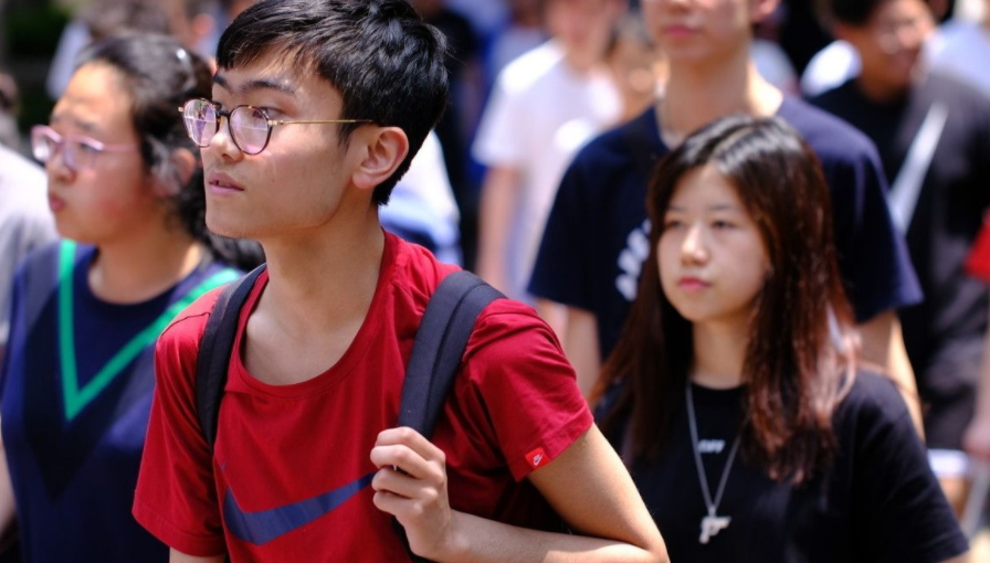 2022高考恐成“最难年”，部分考生或无缘本科，成绩再优秀也白搭