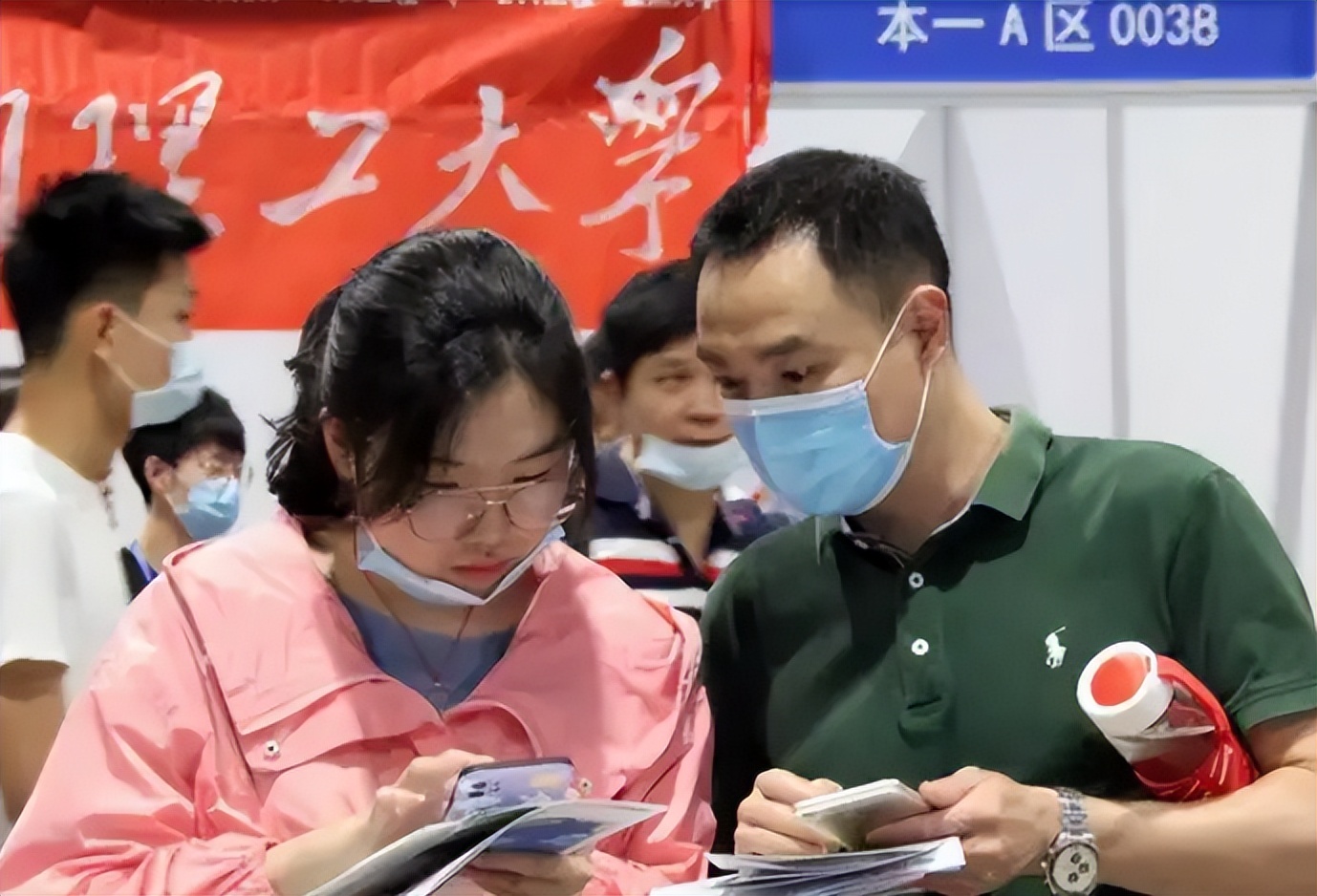 2022高考人数出炉，河南再次“拔得头筹”？山东、广东也不甘落后