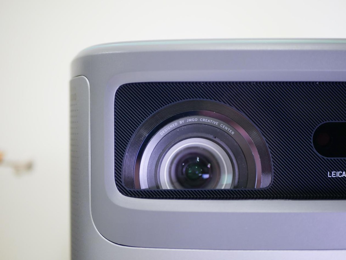 坚果J10S与当贝F5那一款好