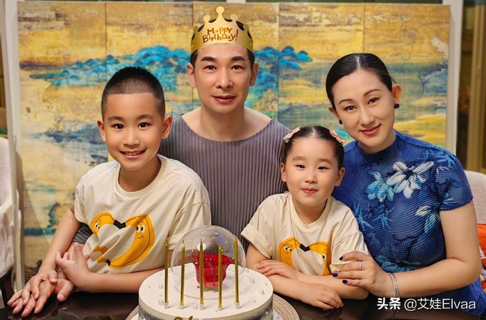 ����׿50�����գ����޴��������ĸ�̬�������࣬��Ů��ǧ����ף��