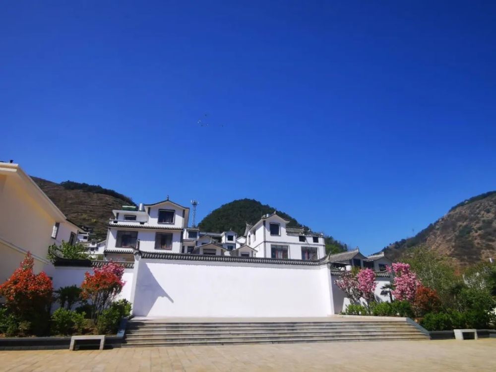 云南昭通昭阳乐德古村：山窝里的幸福馨居