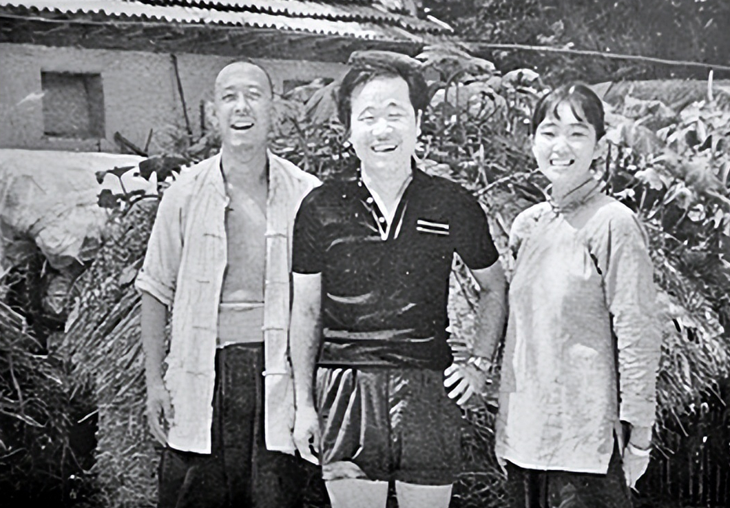 诺奖作家莫言：小学二年级毕业的妻子，是我掌心里的宝