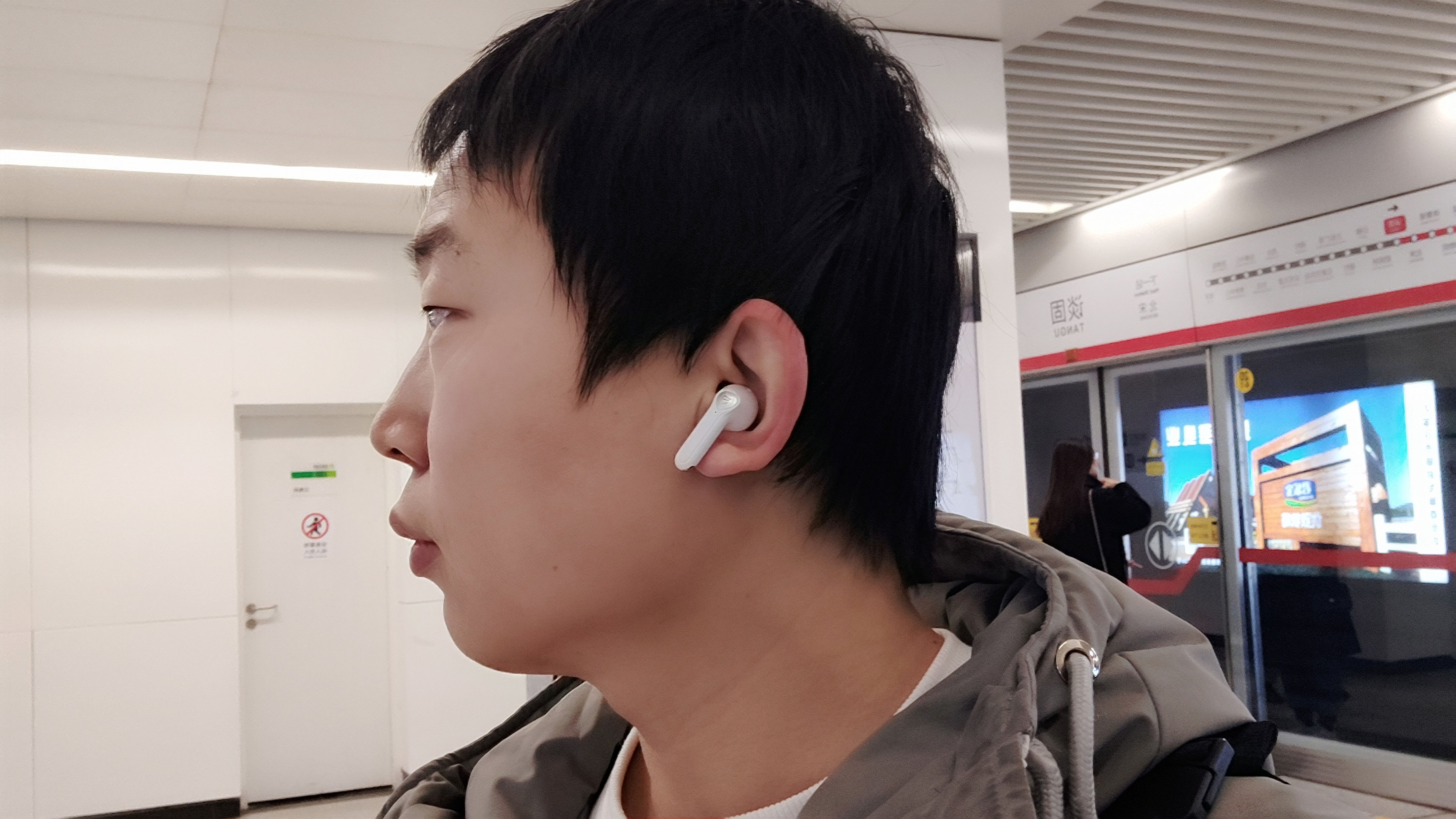 300元内高性价比蓝牙耳机推荐，泥炭SoundPEATS Air3好看更好用