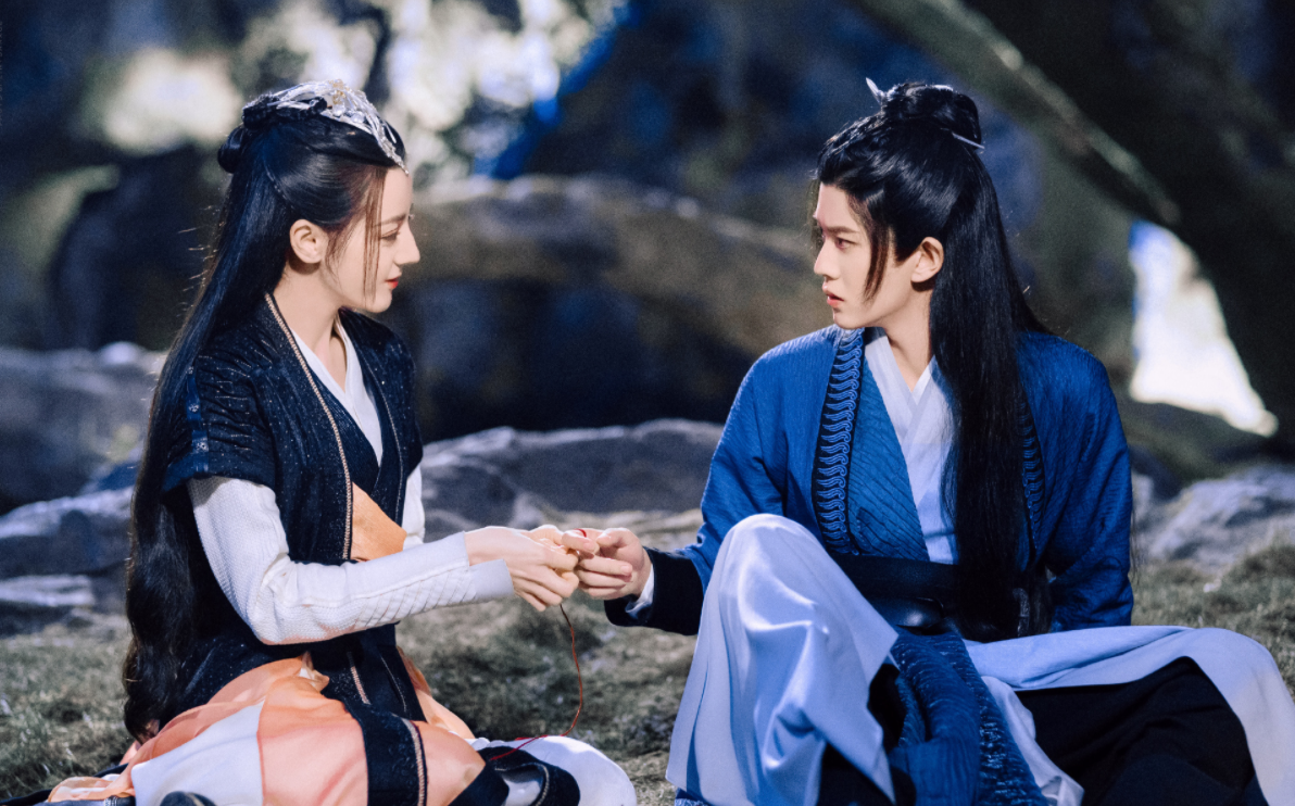 上线20天,飙升热度榜第一,迪丽热巴任嘉伦终于狠狠牛气了一把