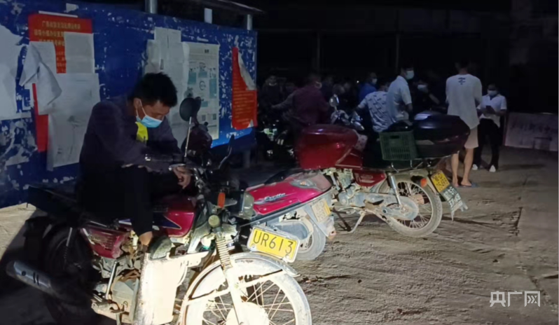 「广西藤县坠机救援」千山万弄间的摩托车增援大军