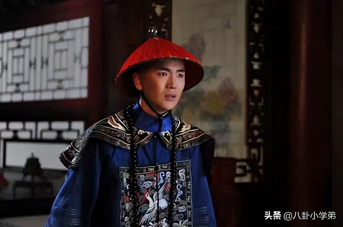 表面是演员，实际是大学老师的5位明星，他们的学生个个名气大