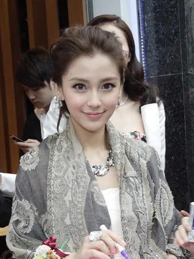 谁的青春没有被Angelababy惊艳过啊