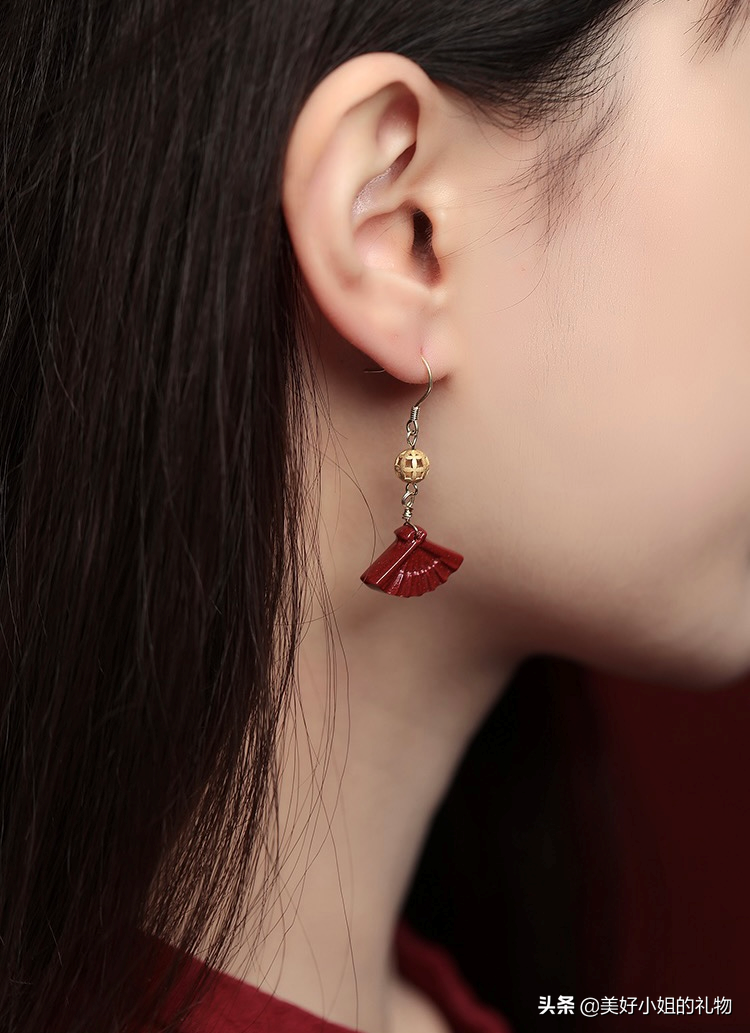 母亲节礼物系列I 细数我私藏的宝藏首饰，千元不到让妈妈闪耀起来