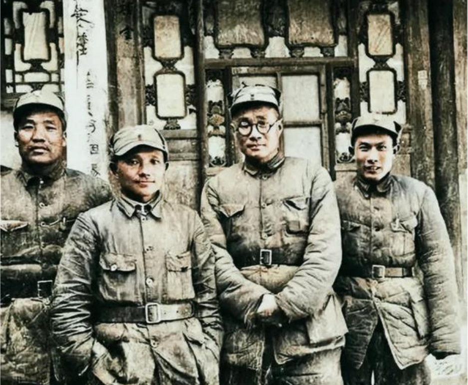 1954年军委成立，主席为首12名委员都是谁？和十大元帅有何关系？