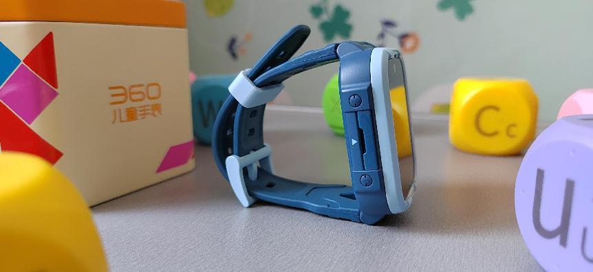 360儿童电话手表10X|呵护孩子健康快乐成长，助力孩子学习小帮手
