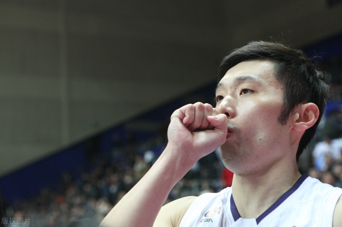 刘炜为什么不能进nba(刘炜的故事：曾是男篮背锅侠，因误解与姚明分道扬镳，人帅也励志)