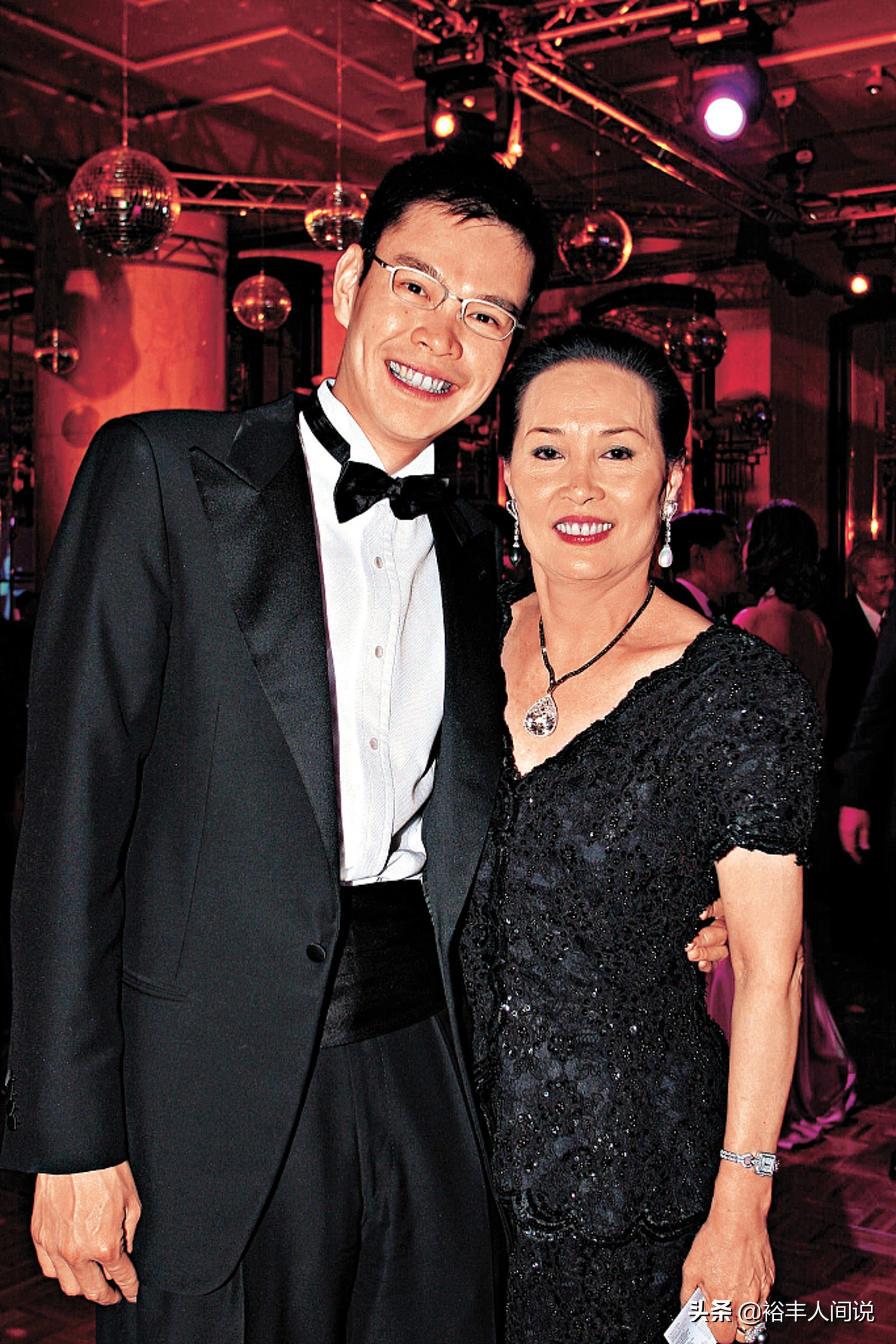 一路走好！何鸿燊二房太太蓝琼缨去世，出生军人世家深受赌王疼爱