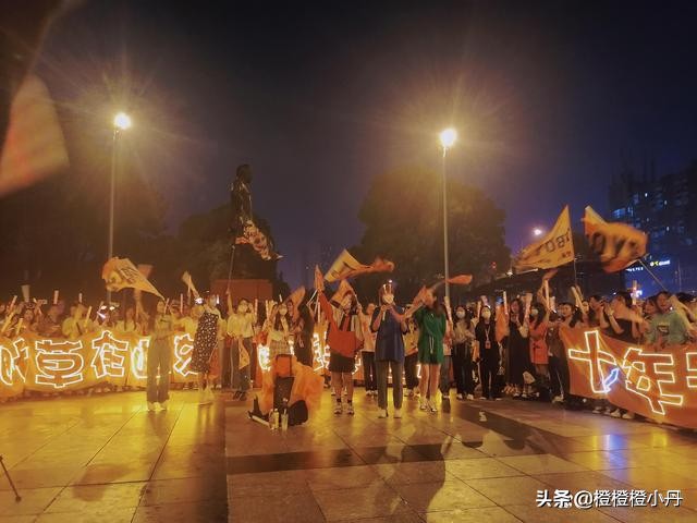 TFBOYS九周年校园巡回演唱会开到了全国各地，却唯独少了他们仨