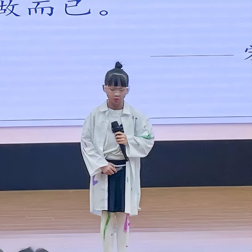 黄甲小学开展“人人参与科技节，我的科技节我做主”科技节活动