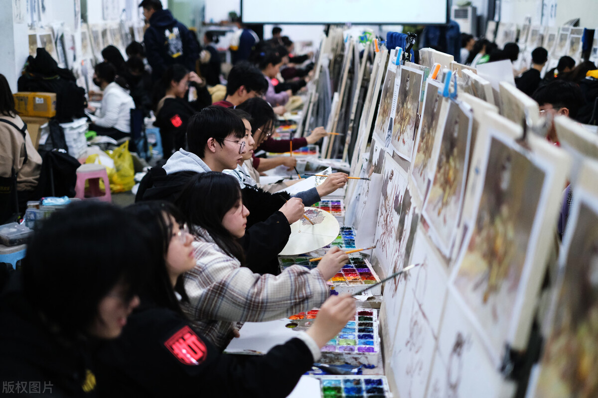 安徽艺术生综合分多少才能上一本？美术291，文化课400，有希望吗