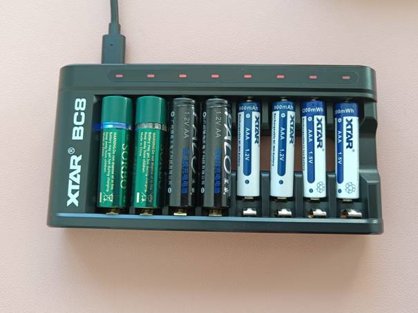 ​循环用，更经济-XTAR爱克斯达BC8锂电池充电器套餐试用