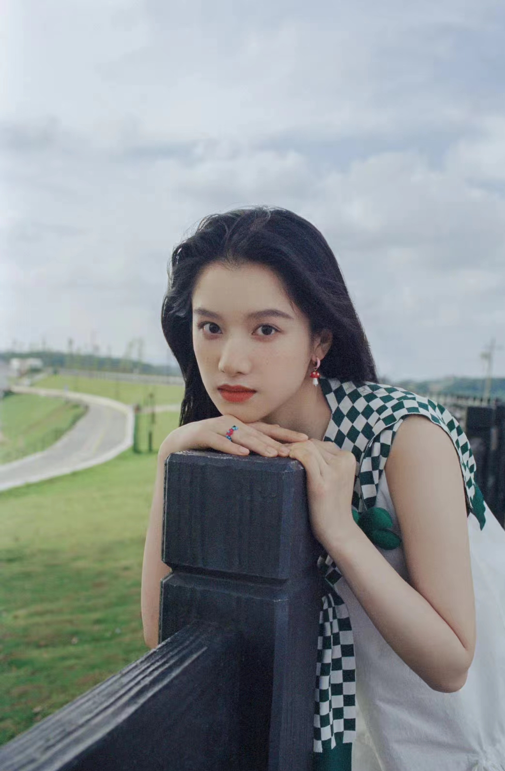 少年时期的纯净与温存,慢慢地,习惯了独守黑夜,习惯了没人相陪的日子