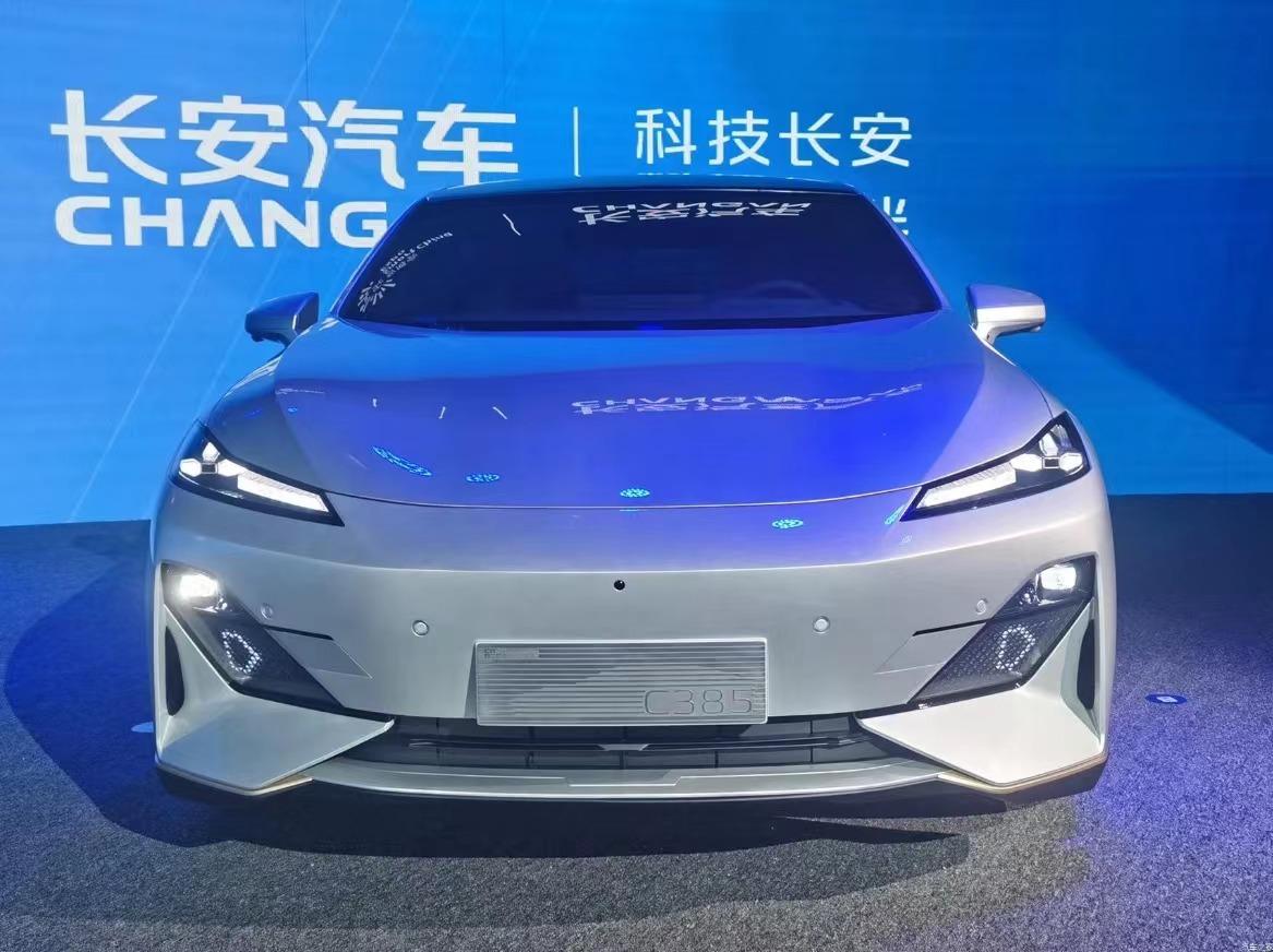 中国首款氢能车量产！全新品牌长安深蓝SL03即将开启预售