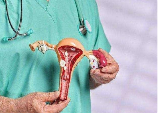 女性宫颈出现病变，腿部可能会发出“预警”，不妨留心观察下