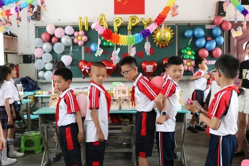 “喜迎二十大 一起向未來(lái)”城關(guān)二小舉辦第二十三屆校園文化藝術(shù)節(jié)暨慶祝六一兒童節(jié)活