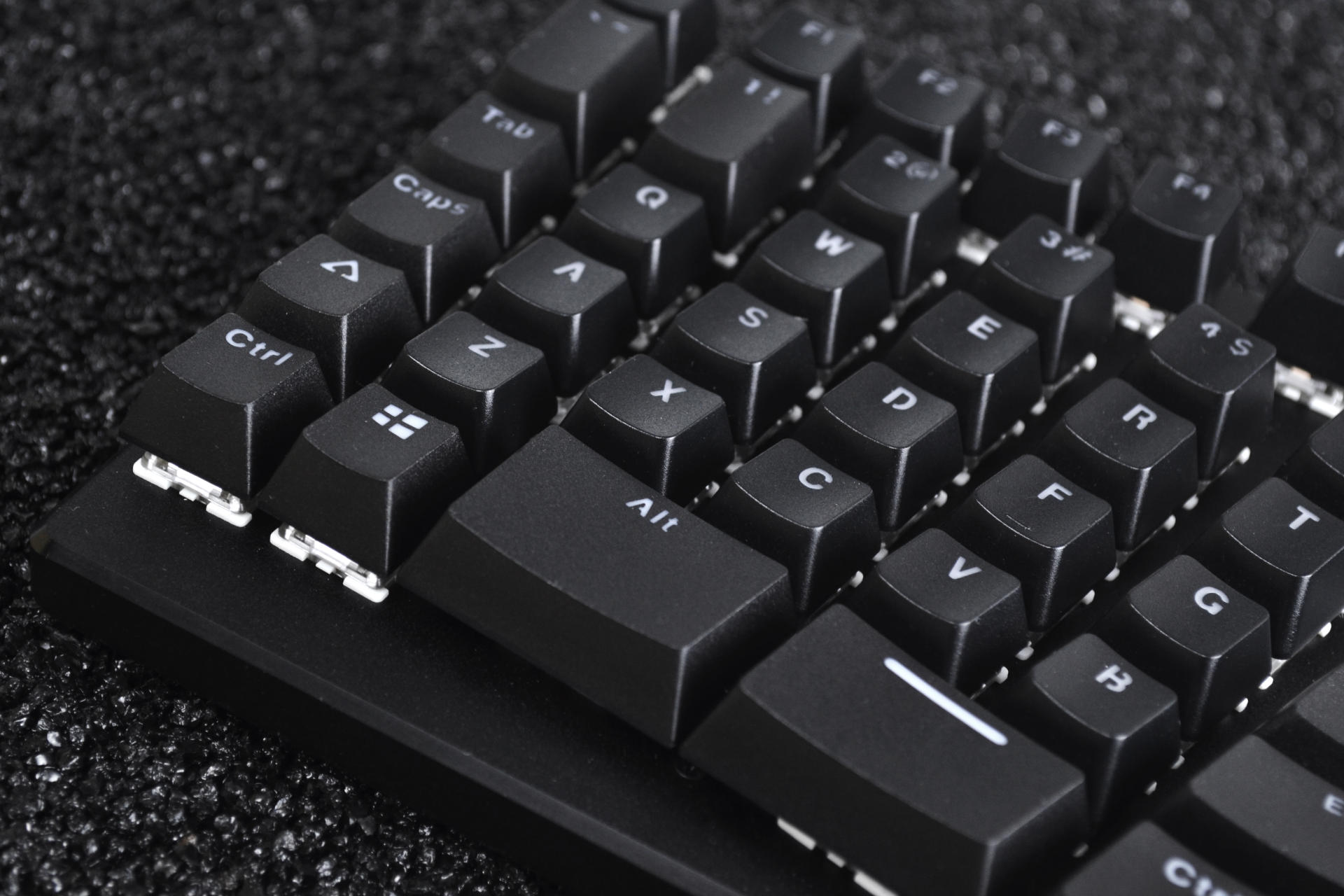 颠覆传统习惯 X-BOWS人体工学机械键盘 缓解你腕关节的痛