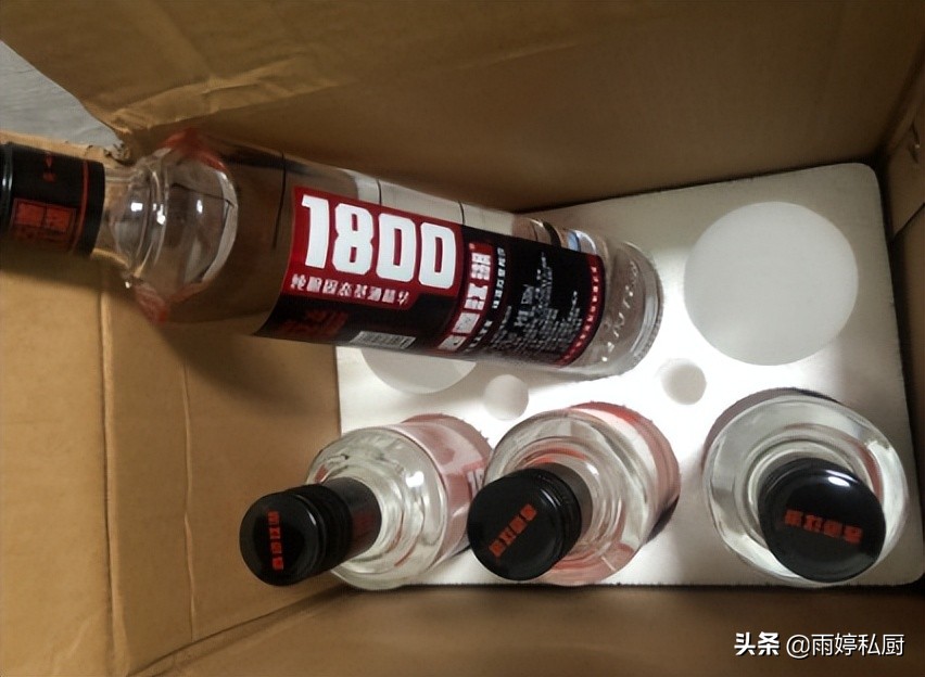 4款公认“性价比高”的老白酒,60、70后都爱囤,十足的粮食酒