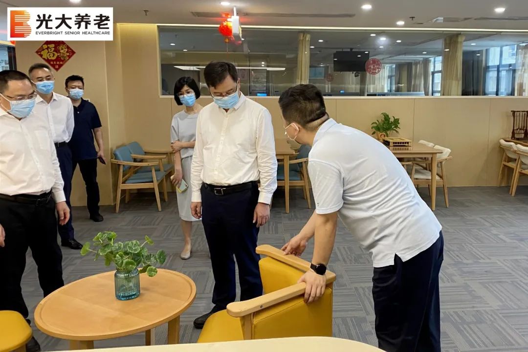 重庆市副市长但彦铮莅临伟德国际1946bv官网调研