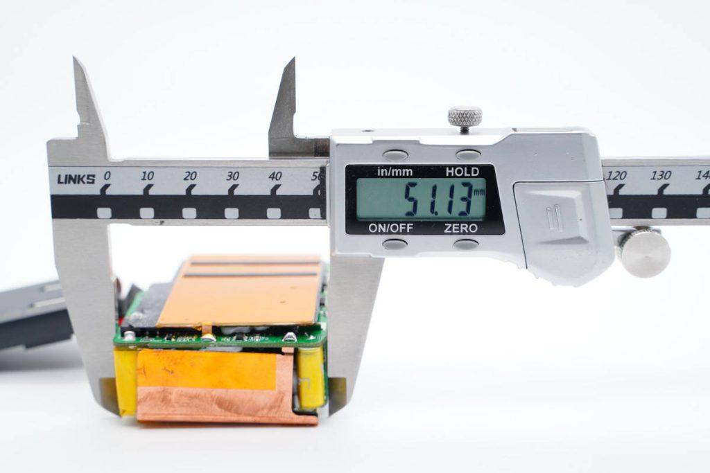 一个顶三个，支持三设备同时快充，安克100W氮化镓超能充拆解