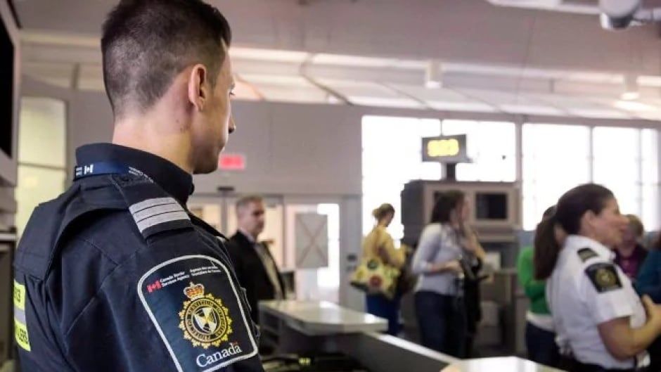 入境加拿大，签证官的盘问如何应对？