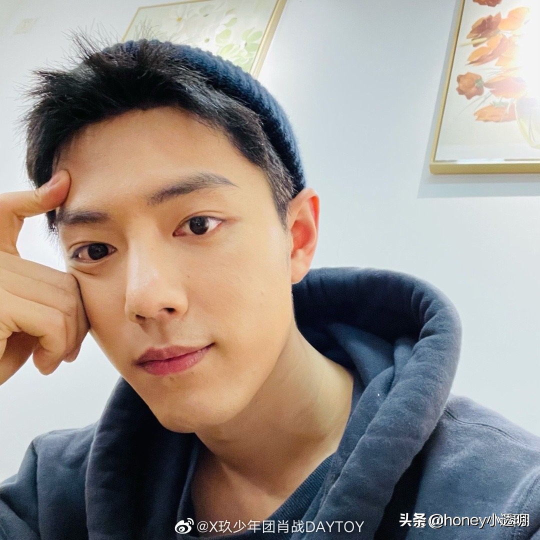 肖战代言新养道,蒙牛第四次寻求合作!粉丝不计前嫌,有大格局