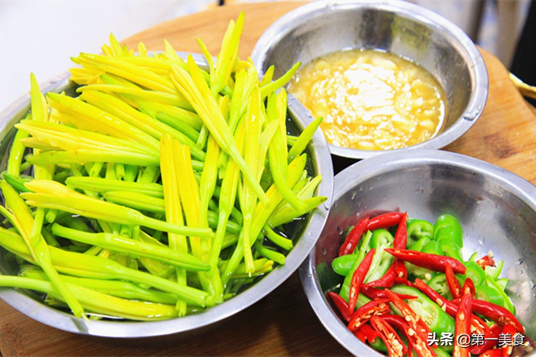 图片[1]-黄花菜、菠菜、四季豆等等 吃前一定要先焯水 安全又健康-起舞食谱网