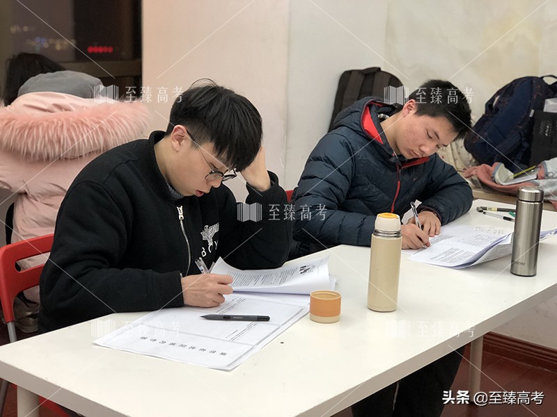 高考培训班（武汉艺术生文化课培训班排名）