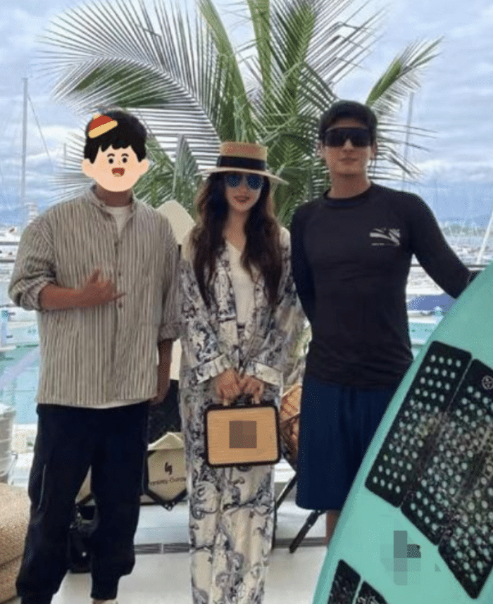 杜江携妻聚餐到凌晨，为霍思燕开车门像保镖，婚后9年依然绅士