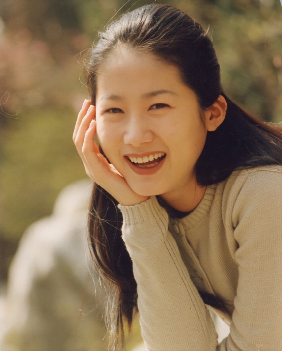 “大长今”李英爱：38岁嫁大丈夫，40岁生龙凤胎，事业家庭双丰收